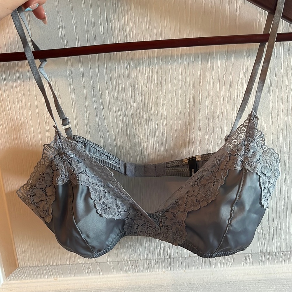 PRETTY LITTLE THING Lace bralette